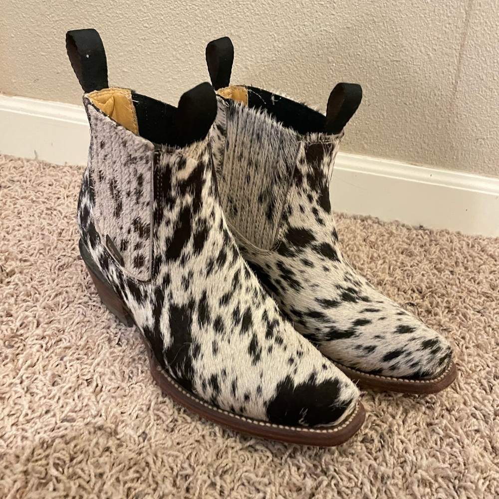 Stiefeld cowhide booties